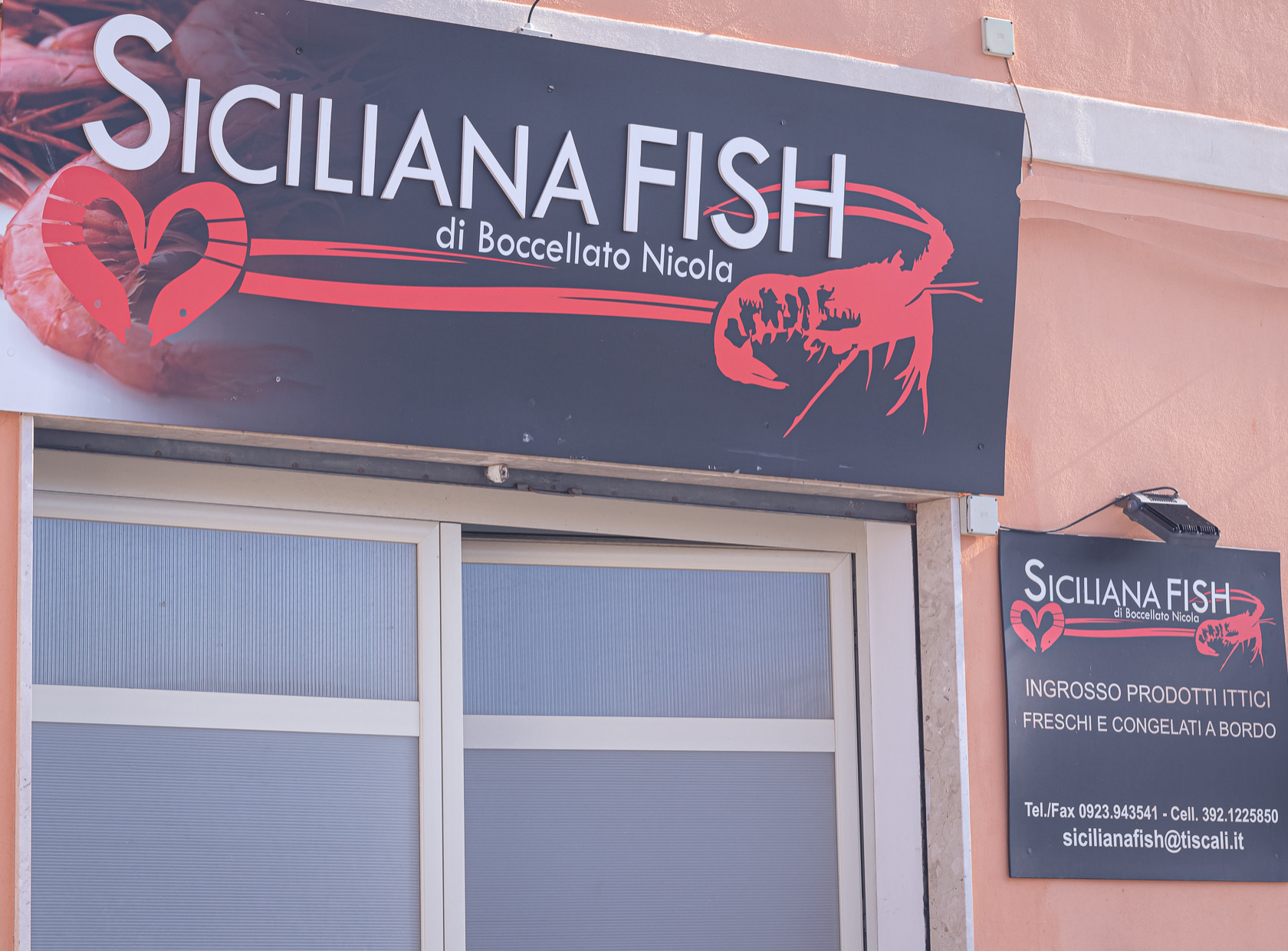 Siciliana Fish sign, wholesale sale of seafood products Mazara del Vallo